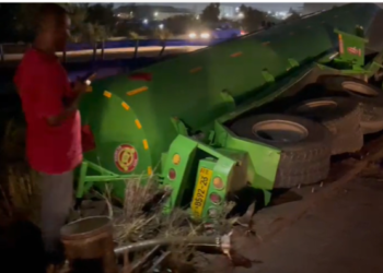 Fuel tanker overturns on Tema motorway