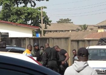 Police arrest 3 fake officers at Asawase