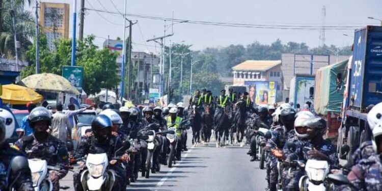 Kumasi: Police officer dies after crashing into parked vehicle when chasing an errant motor rider