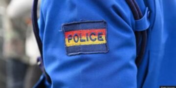 Kenyan Policeman shoots Magistrate in open court