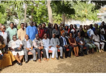 Bawumia meets manifesto committee members to express appreciation