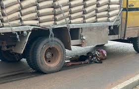 WR: Speeding truck runs over 29-year-old lady after visiting brother at St. Mary’s SHS, Apowa